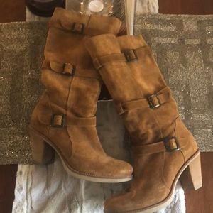 Via Spiga suede boots